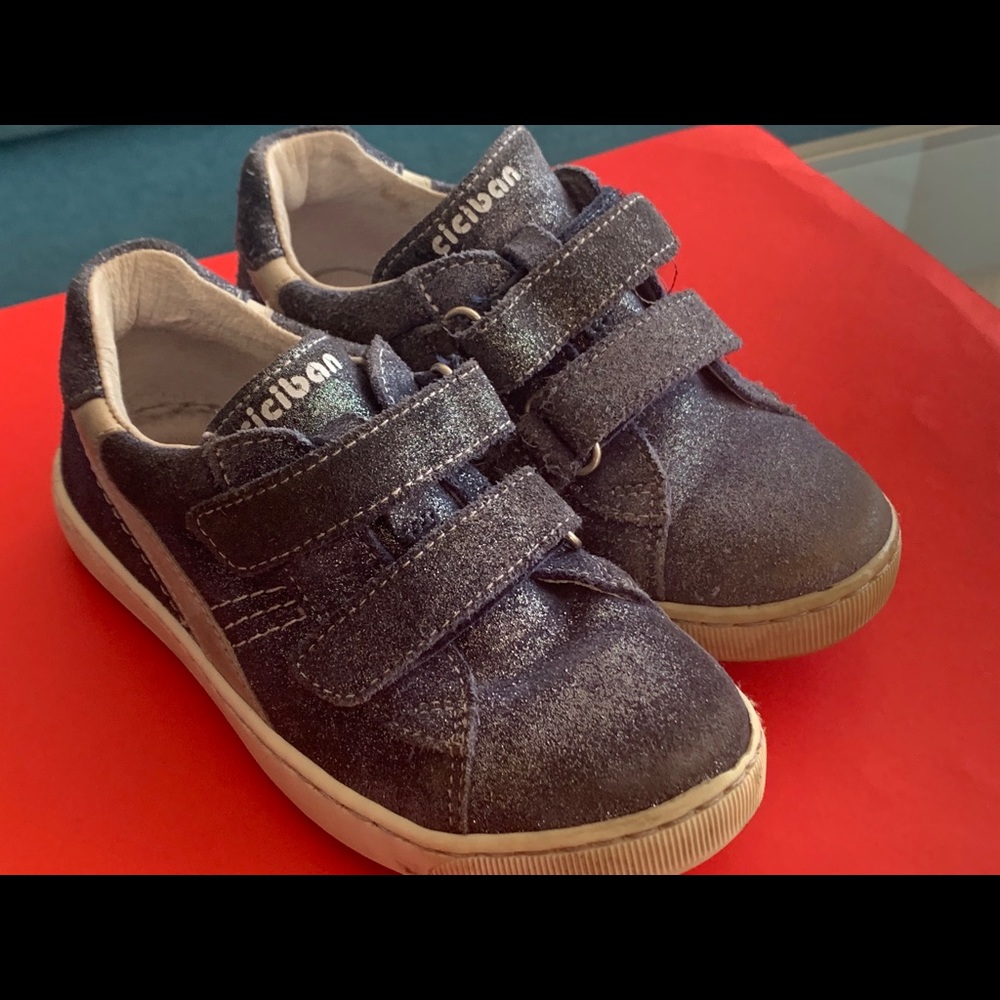 Blue sparkly sneaker shoes